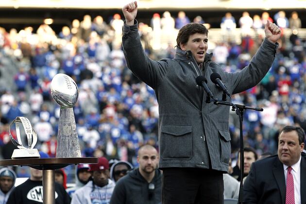 Eli Manning on SNL: Hilarious Performance Doesn't Match Peyton's