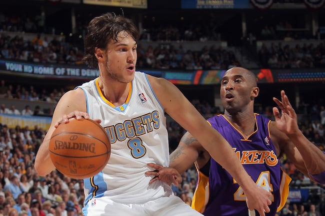 Danilo Gallinari leads Denver with 10 points midway through the second quarter.
