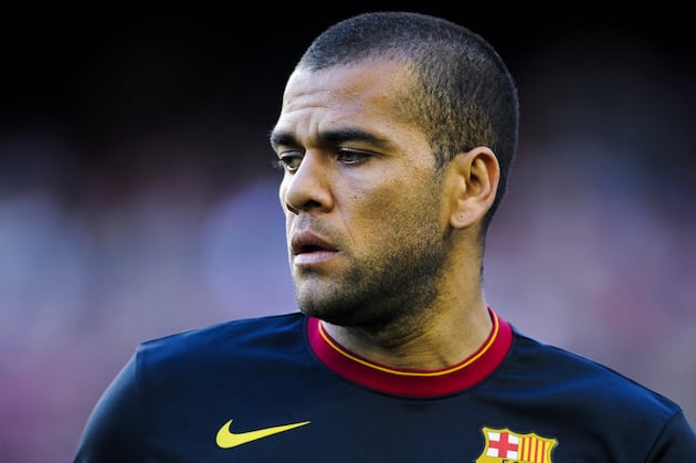 FC Barcelona: Dani Alves out of Copa Del Rey with Fractured Clavicle