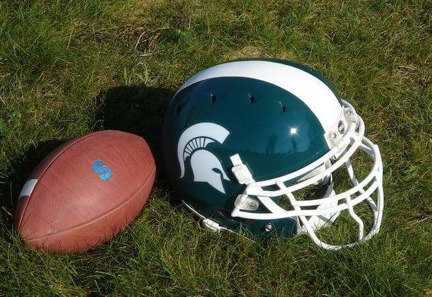 Jesse Thomas, Former Michigan State and NFL Player, Dies at 83
