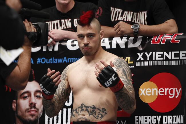 014_dan_hardy_vs_duane_ludwig_gallery_post_crop_north