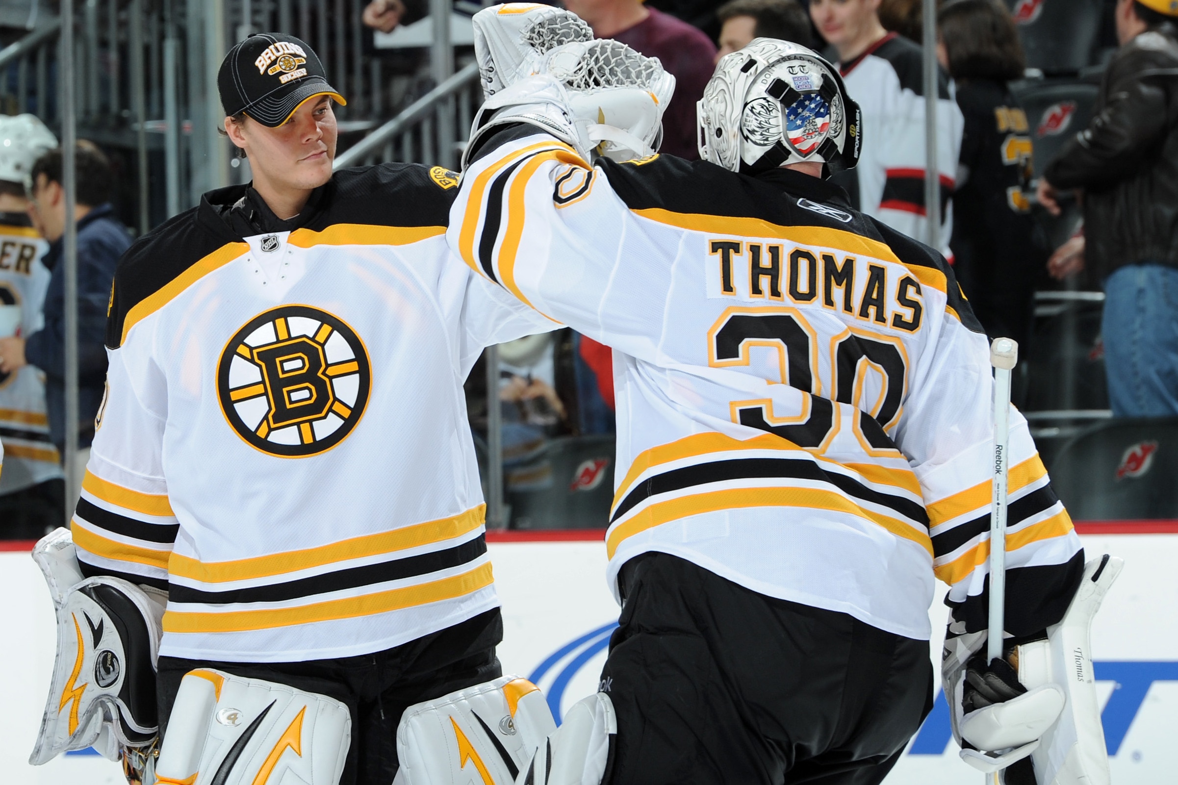 Boston Bruins Sign