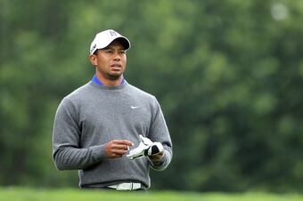 Tiger Woods post 73 on Saturday and is four shots back of the leader