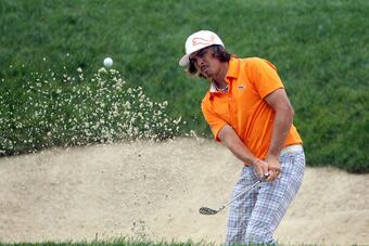 Rickie Fowler paired with Tiger made double-bogey at No. 3