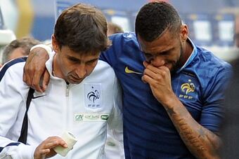 Yann-m-vila-injured-france-v-serbia_2774373_crop_north