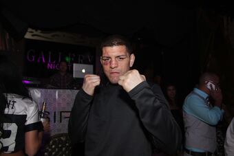 Nick-diaz-puts-fists-upcravemma_crop_north