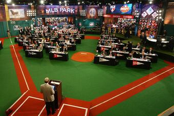 Mlbdraftroom_crop_north