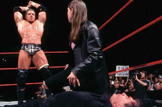Wwe Retro Perspective 3 Triple H Vs Vince Mcmahon At Armageddon 1999 Bleacher Report 