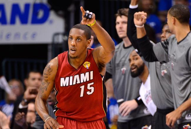 Mario Chalmers has 10 points in the first half.