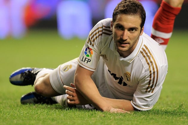 Real Madrid's Higuain Hints at River Plate Return