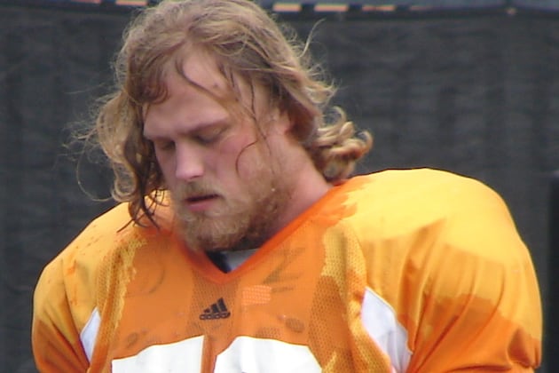 UT Player Finds Bodies of Mom, Man in West Knox Apartment