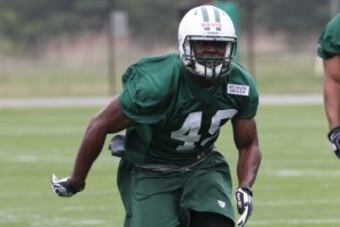 120505-demario-davis-rookie-mini-camp_crop_north