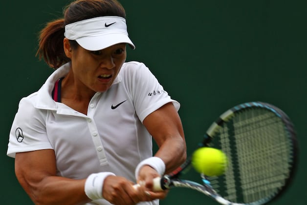 Li Na Ousted Early at Wimbledon