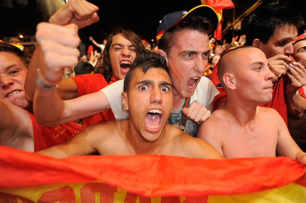 UEFA Fines Russia, Spain for Fans' Abuse at Euro 2012