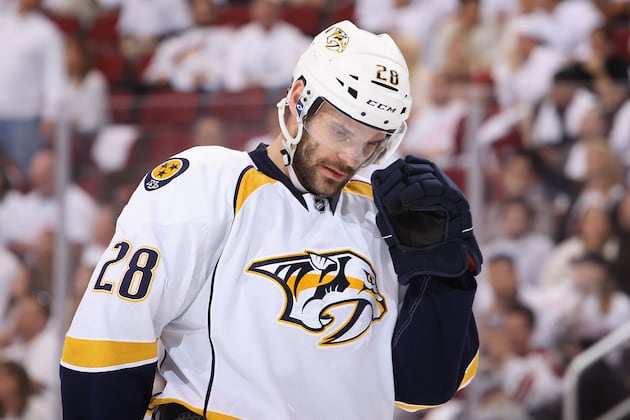 Predators Re-Sign Gaustad