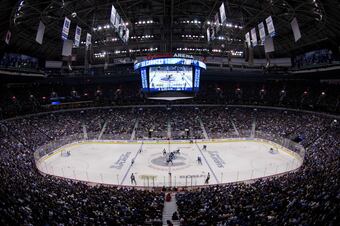 142732002_crop_north