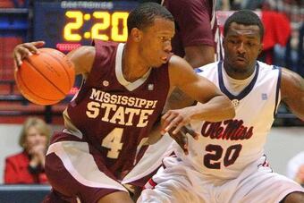 Hood-transfers-from-mississippi-state-to-duke-kg1qbsq3-x-large_crop_north