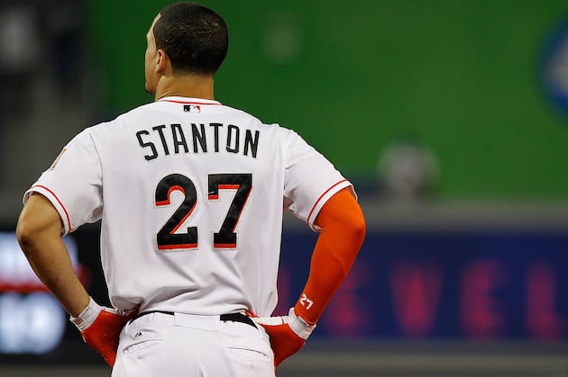 Marlins' Stanton Undergoes Knee Surgery