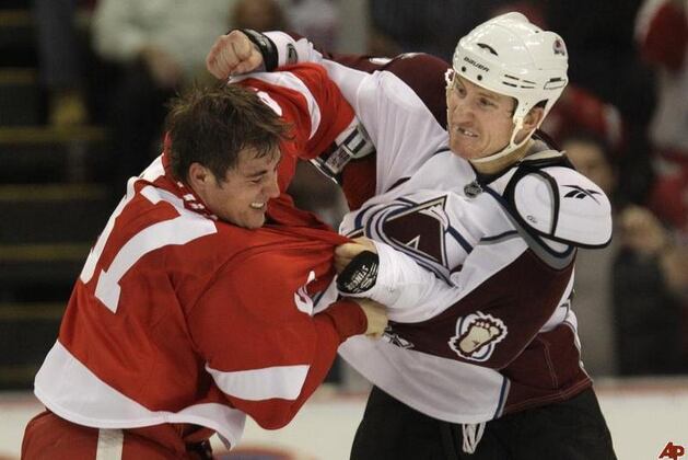 Doug Janik Leaves Red Wings Organization, Signs with German Team