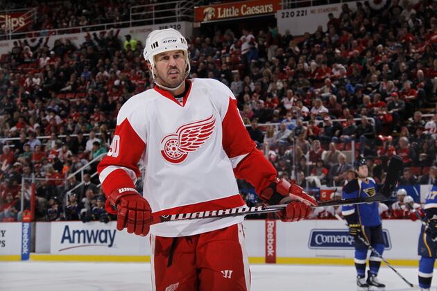 Mike Modano Credits Ilitch for U.S. Hockey Hall of Fame Nod