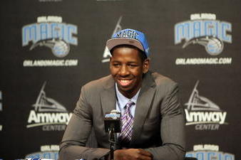Os-magic-sign-andrew-nicholson-0704-20120703_crop_north
