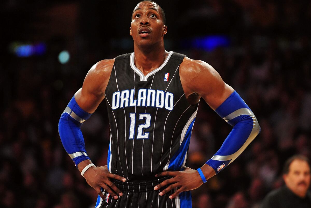 Lakers trade options for howard