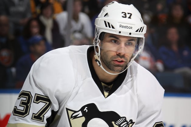Penguins Sign Brian Strait