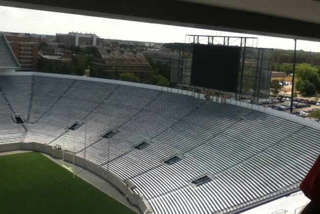Bigmsuscoreboard_crop_north