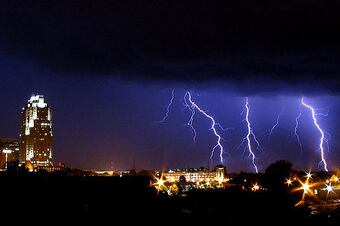 Lightning_original_original_crop_north