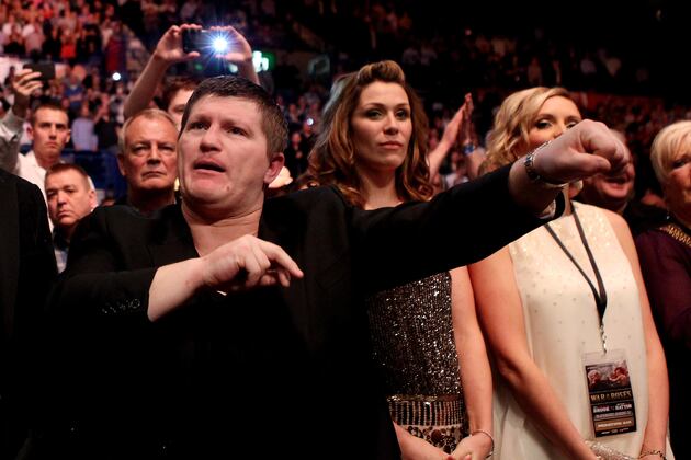 Amir Khan Refuses to Rule out Ricky Hatton Fight
