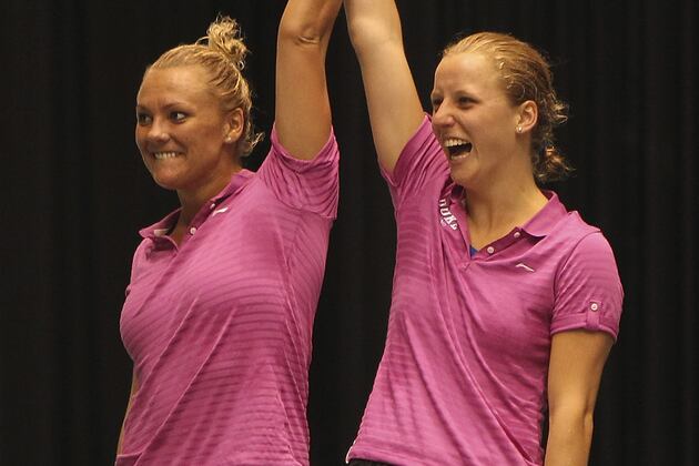 U.S. Olympic Divers Kelci Bryant, Abby Johnston Spring Huge Surprise in London