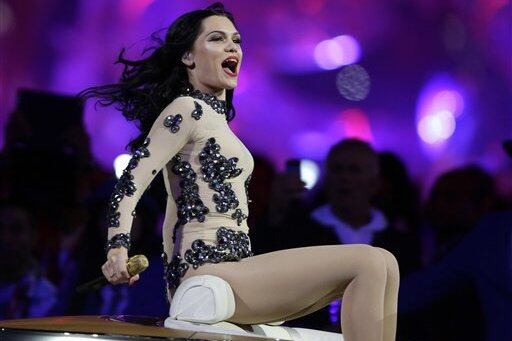 Jessie J Closing Ceremonies Pics: Pop Star Can't Upstage Spice Girls