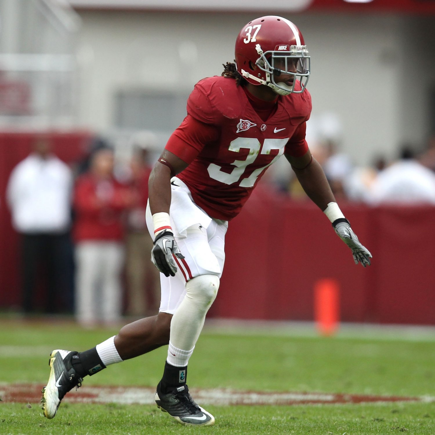 Alabama Football Players Who Will Determine Crimson Tide's Return to