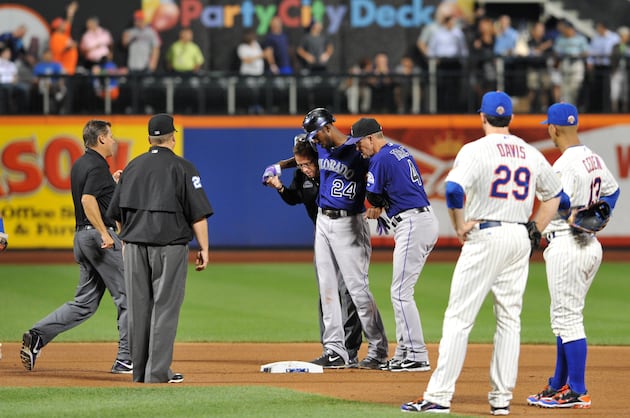 Fowler Exits Game with Sprained Right Ankle