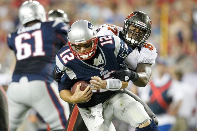 Temp120824_mm_patriots_bucs_015--nfl_mezz_1280_1024_crop_north