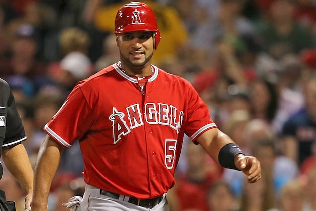 Pujols Returns to Lineup Tuesday Night