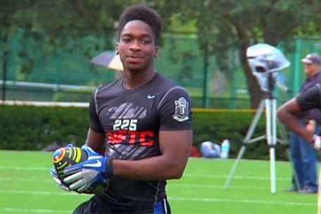 UF Commit Bailey Keeps Injured Teammate Close