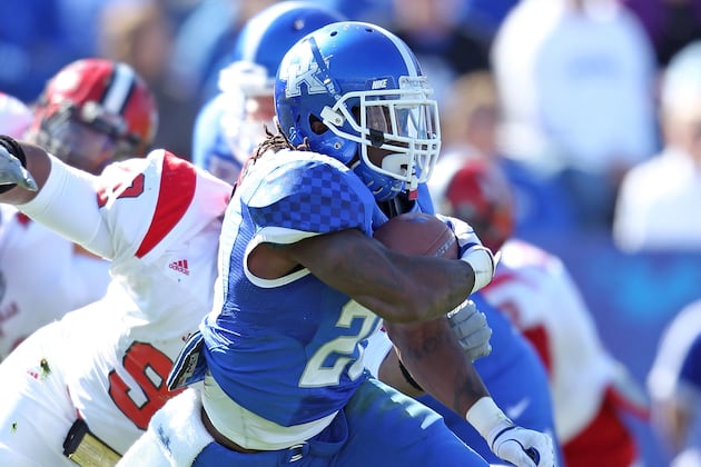 Kentucky Football Midweek Report: CoShik Williams 100 Percent, Will Start vs WKU