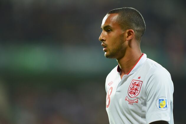 Theo Walcott Eyed by Juventus After No Sign of New Arsenal Deal