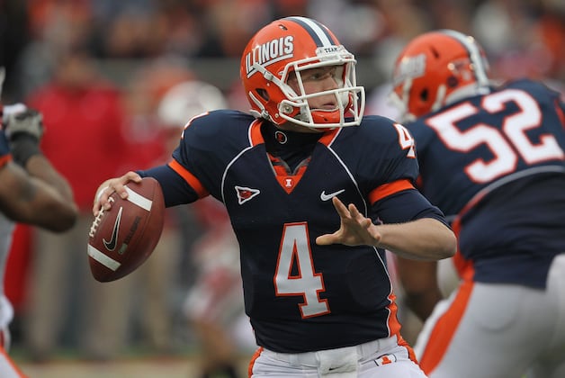 O'Toole throws for 5 TDs as Illinois rolls to win