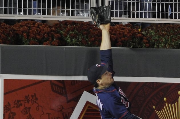 Josh Willingham Injures His Shoulder, Will Undergo an MRI