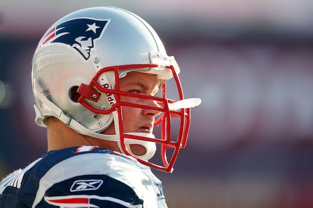 Chiefs Sign OL Russ Hochstein