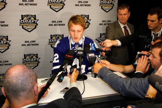 Toronto Maple Leafs Pick Morgan Rielly in Wild Brawl in WHL Game (VIDEO)