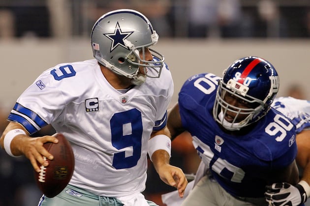 Tony Romo vs. Jay Cutler: Who Will Get Sacked More During Their MNF Matchup?