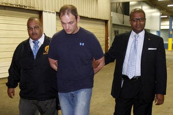 Alabama fan agrees to 11th-hour plea in LSU assault case
