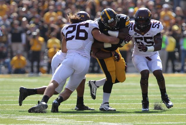 Gophers Drop the Ball in Big Ten Opener