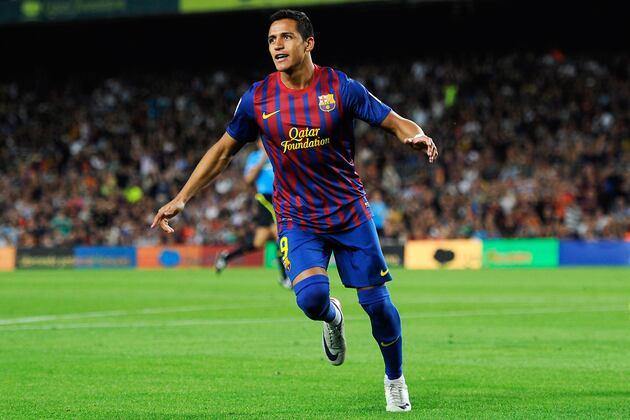 Benfica 0-2 Barcelona: Alexis, Cesc Score, Busquents Sent-Off, Puyol Injured