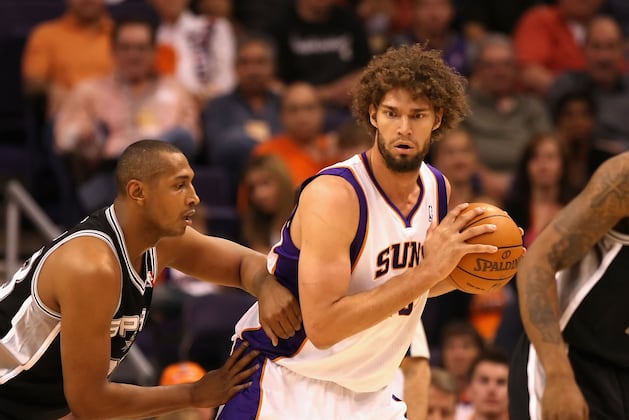 Robin Lopez Excited About New Challenge as Team's Starter