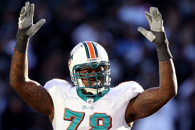 DT Tony McDaniel Expected to Return vs. Bengals