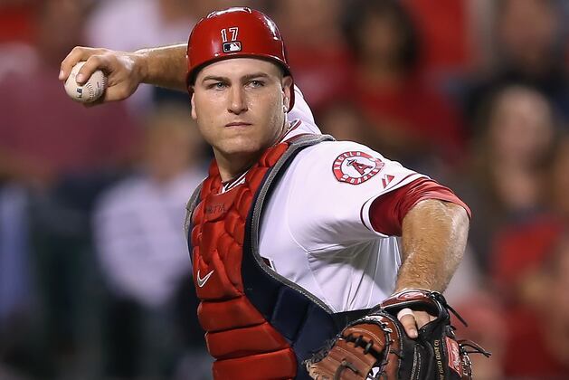 Angels Extend Chris Iannetta